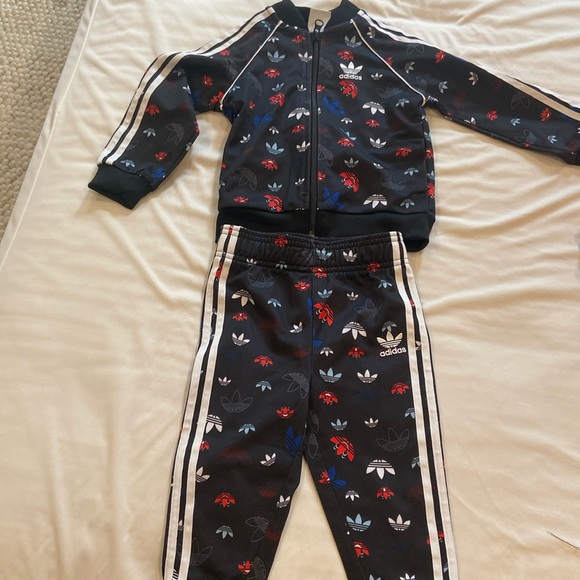 adidas baby track suit - Picture 1 of 3